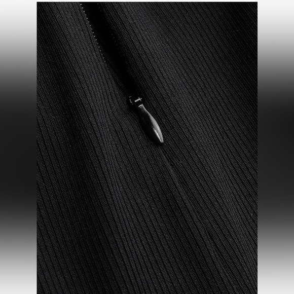 BloomChic Plus Size 3XL Black Sleeveless Jumpsuit us22-24 - Picture 5 of 7